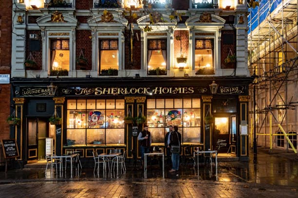 Top Restaurants & Hidden Gems in London for Food Lovers London’s Culinary Scene: Where Taste Meets Tradition