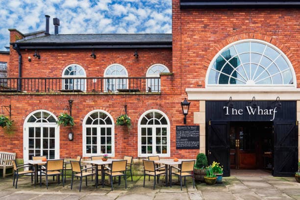 Where to Eat in Manchester: Top Restaurants & Cafés Manchester’s Best Bites: Taste the Local & Global Flavors