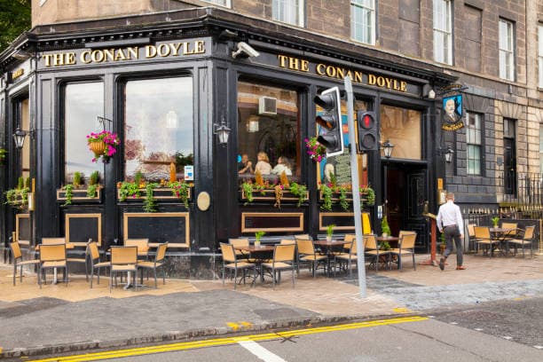 Must-Try Restaurants & Cafés in Edinburgh for Every Foodie Edinburgh’s Culinary Wonders: A Journey Through Taste